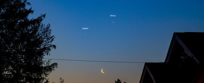 The Moon, Jupiter, Venus Mars and Saturn planetary Alignment in the Morning sky 04-27-2022The Moon, Jupiter, Venus Mars and Saturn planetary Alignment in the Morning sky 04-27-2022