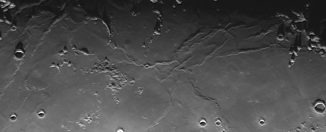 Wrinkle Ridges on the Lunar Surface